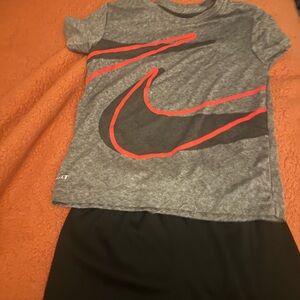 Nike Kids Gray Short set T-Shirt with Red and Black Graphic and black shorts